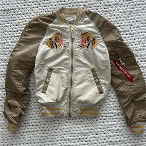 Alpha industries, Tiger, souvenir bomber.
